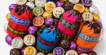 Yunnan Pu-erh 30-Flavor Mini Tea Cake Gift Set
